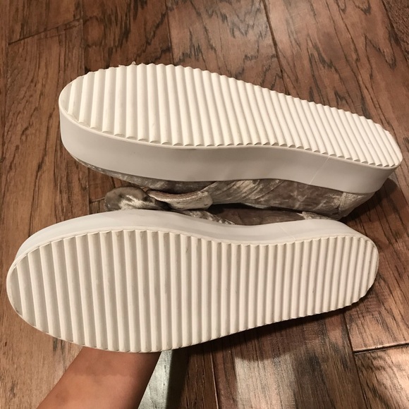 New Rebecca Minkoff sneakers - Picture 3 of 9